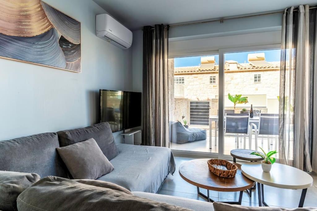 Zefyros Suite , Seafront Retreat ! Pánormos Exterior foto