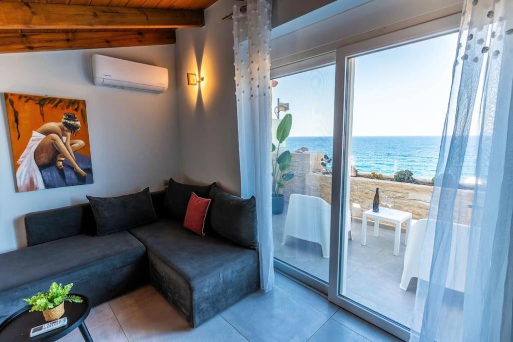 Zefyros Suite , Seafront Retreat ! Pánormos Exterior foto